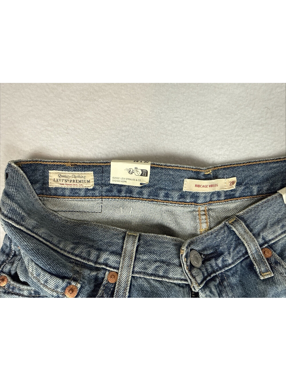 Levi's Women's Wide Leg Blue Jeans - Picture 5 of 14